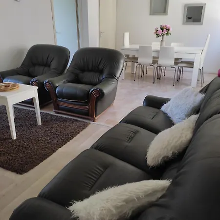 Le Nid Apartament *